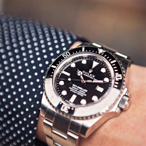 rolex sea dweller 4000 oder submariner|rolex sea dweller 4000 investment.